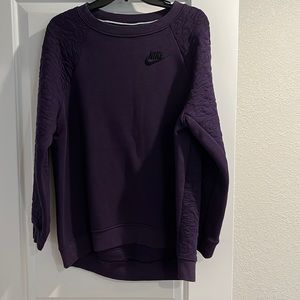 Womens Nike crewneck, size large